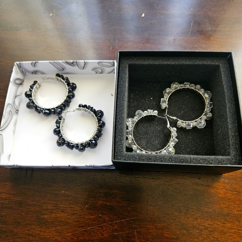Free 3pc travel beauty bags with these 2 pair of medium  Rochinda hoops B/W